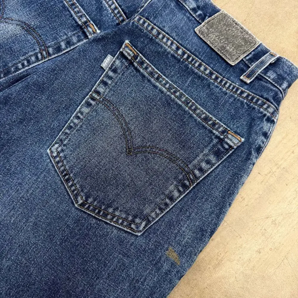 Vintage Levi's SilverTab Loose Fit Denim Shorts Blue Size 34